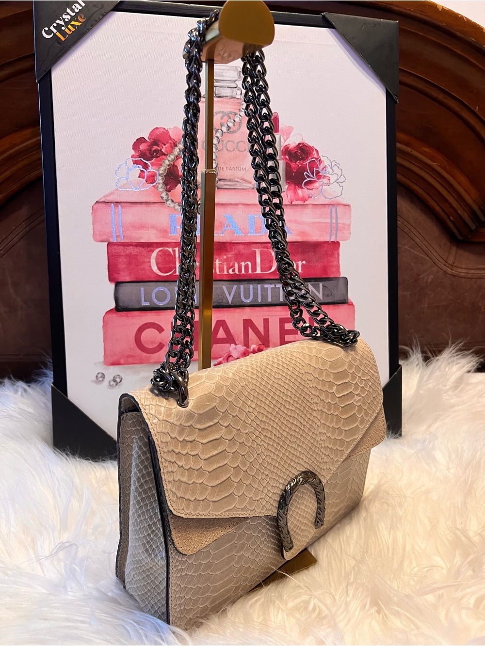 Vera Pelle Beige snakeskin-embossed genuine leather chain crossbody bag - Picture 9 of 17